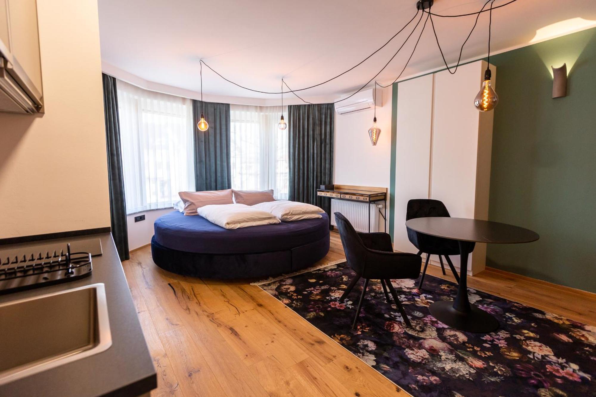 Kavenija Apartmaji - Free Parking Maribor Extérieur photo
