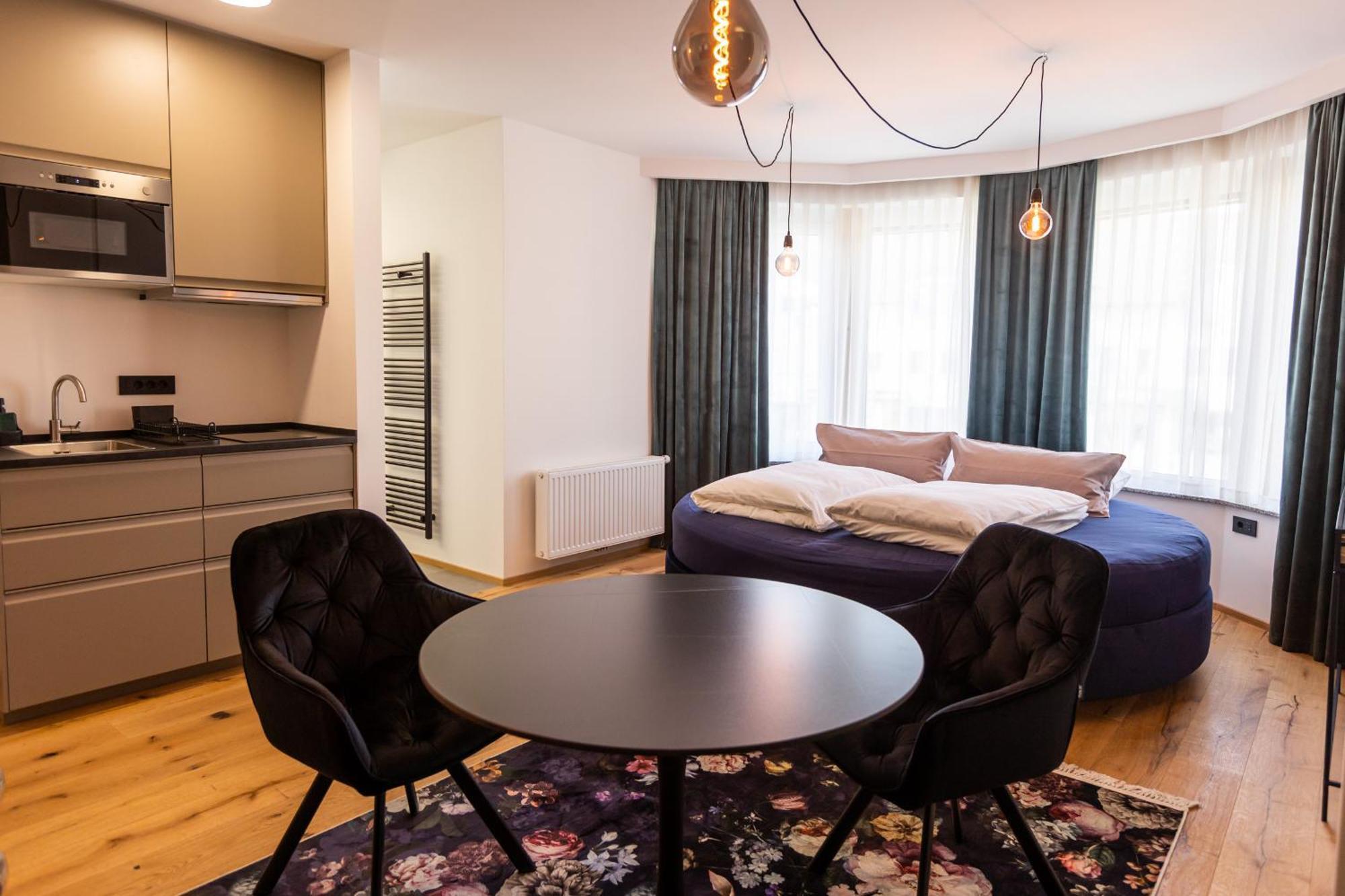 Kavenija Apartmaji - Free Parking Maribor Extérieur photo