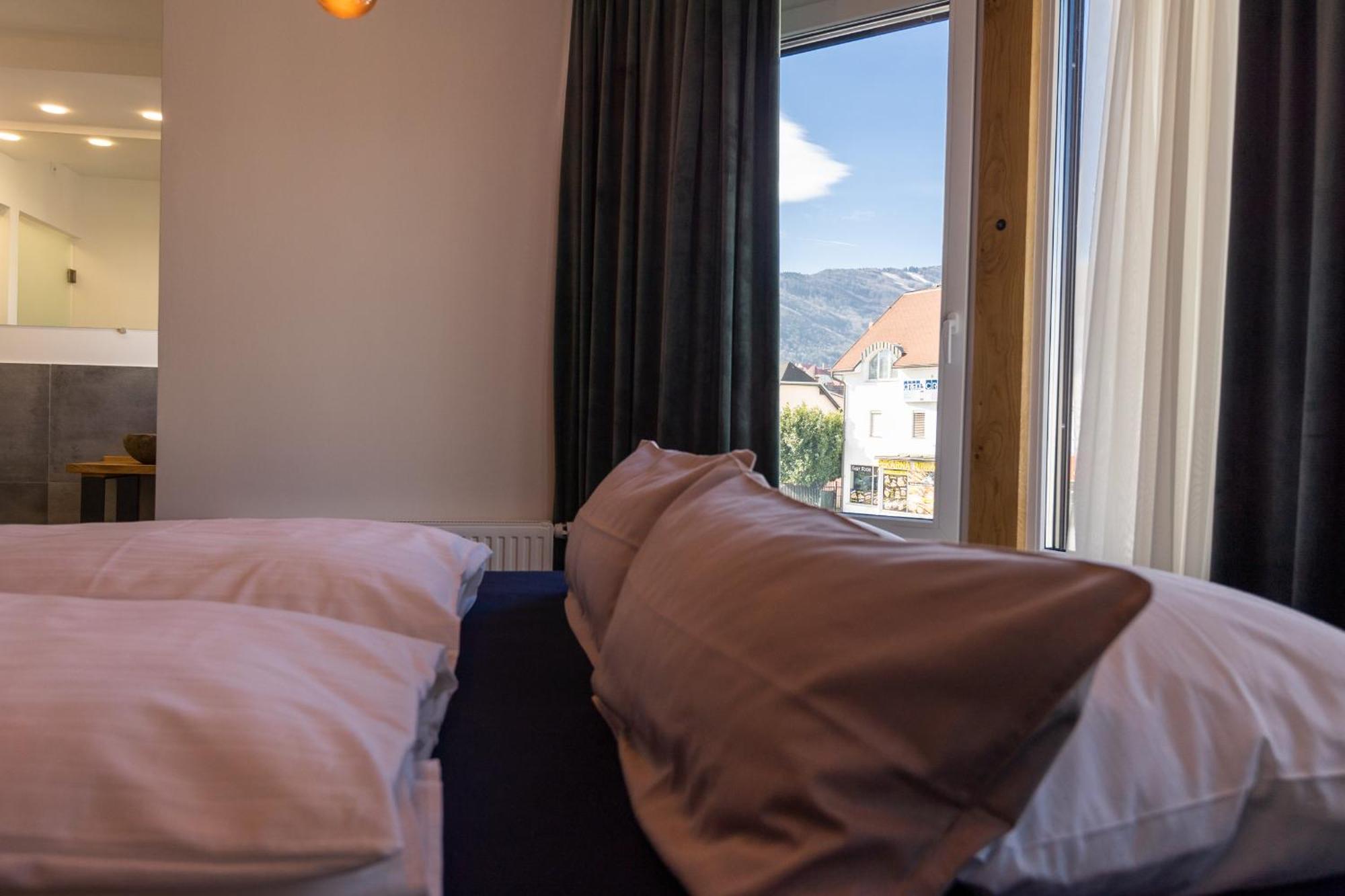 Kavenija Apartmaji - Free Parking Maribor Extérieur photo