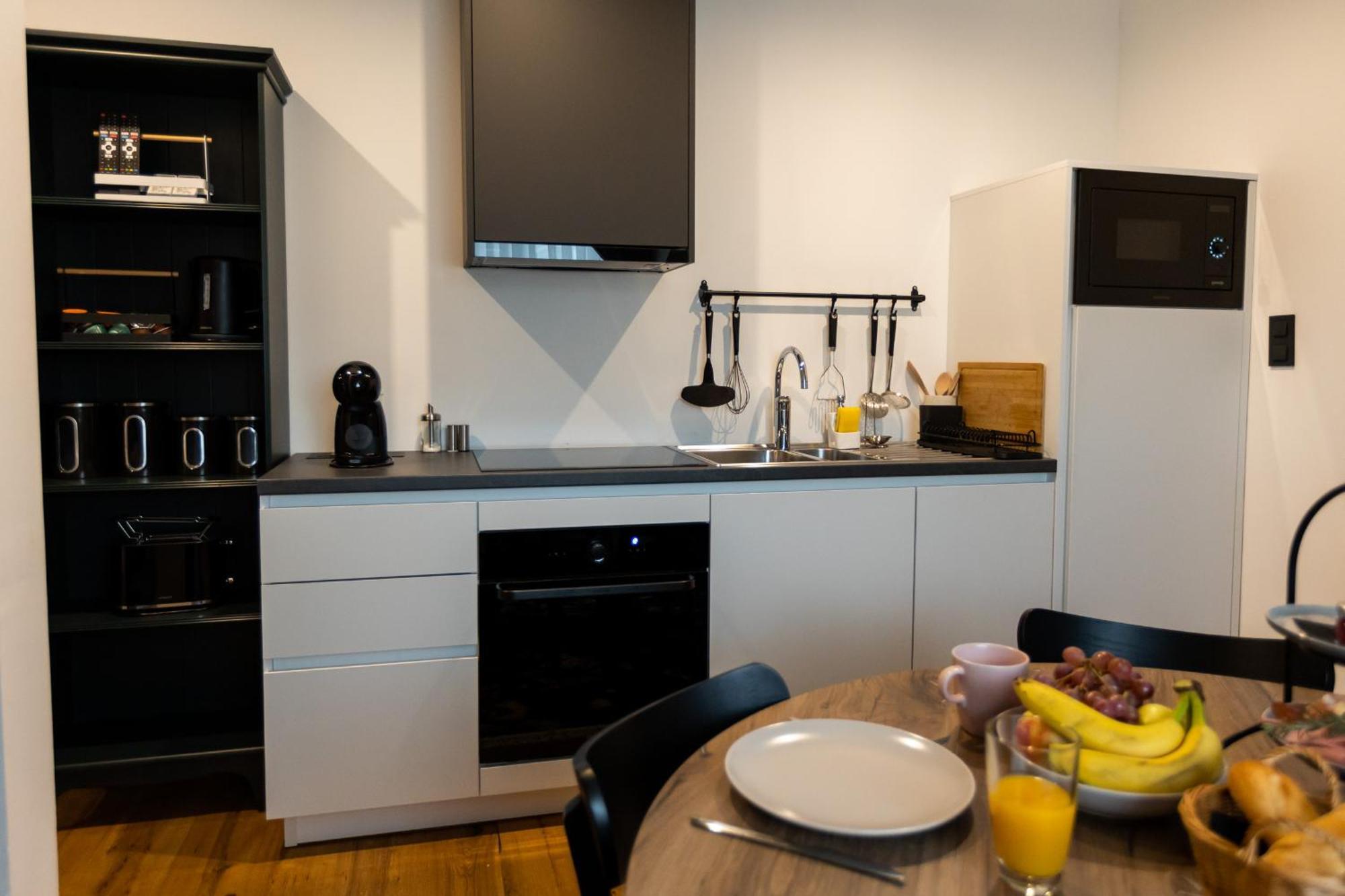 Kavenija Apartmaji - Free Parking Maribor Extérieur photo