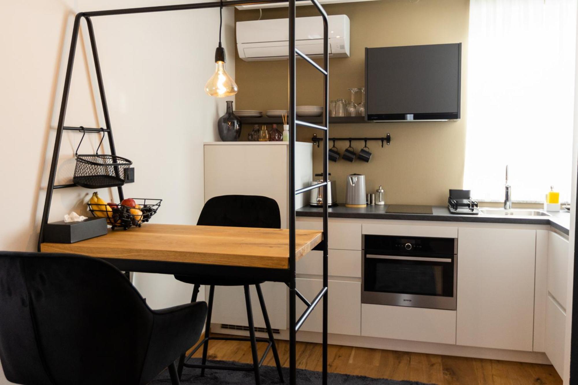 Kavenija Apartmaji - Free Parking Maribor Extérieur photo